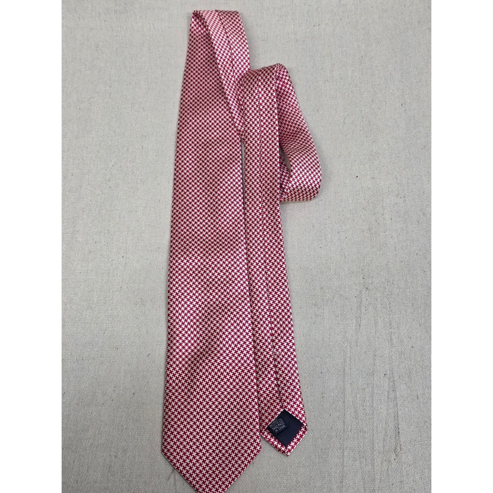 Paul Fredrick Mens Red White Houndstooth Silk Necktie Hand Made Business Tie